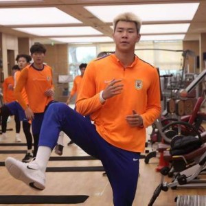 9393体育APP-依木兰+陈泽仕双线报名，彭啸只踢中超 泰山又1老将离队 转投中冠